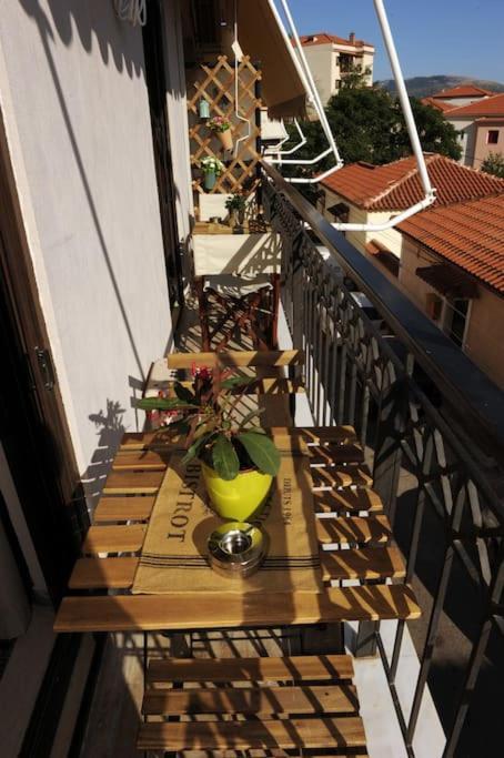 Delphic Moments - Sunny App 3Br, 2Ba With View Leilighet Eksteriør bilde