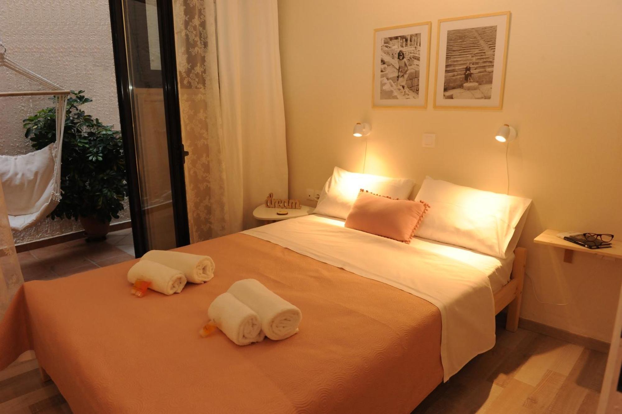 Delphic Moments - Sunny App 3Br, 2Ba With View Leilighet Eksteriør bilde